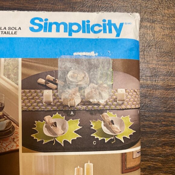Simplicity Fall Table Decor 1343 Pattern Holiday Chalkboard Fabric 28 Pieces - Picture 9 of 9